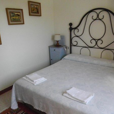 Collestrada Residence Il Colle الغرفة الصورة