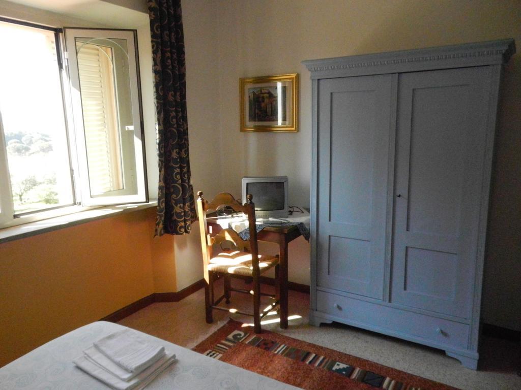 Collestrada Residence Il Colle الغرفة الصورة